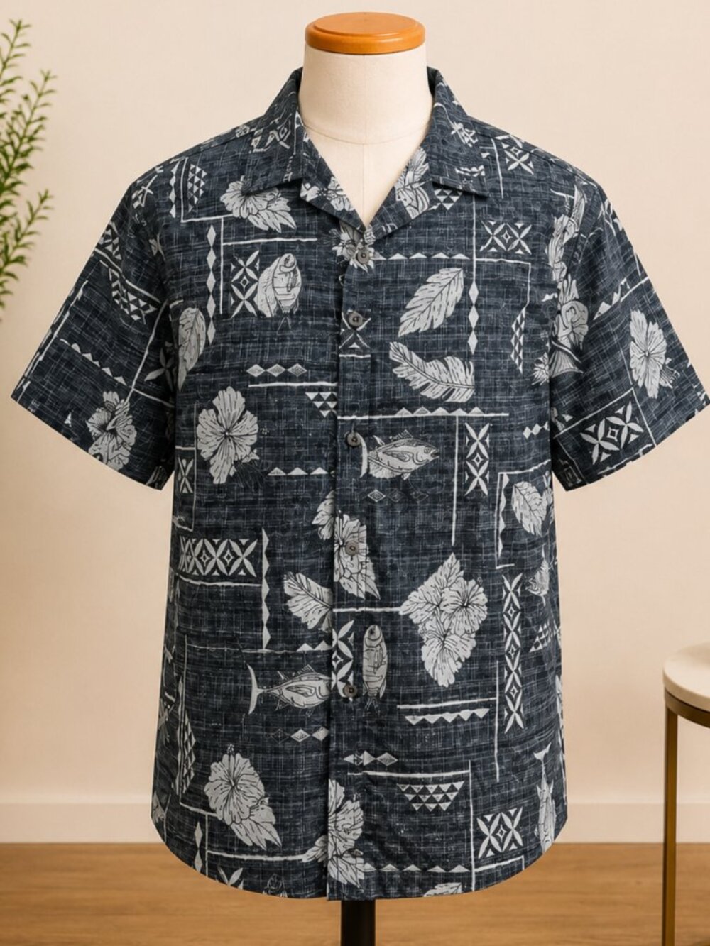 Ocean Current Men's Hawaiian Camp Shirt NWT Gray Tropical Print Size L